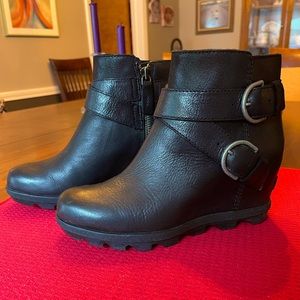 Sorel Wedge boots, size 7.5